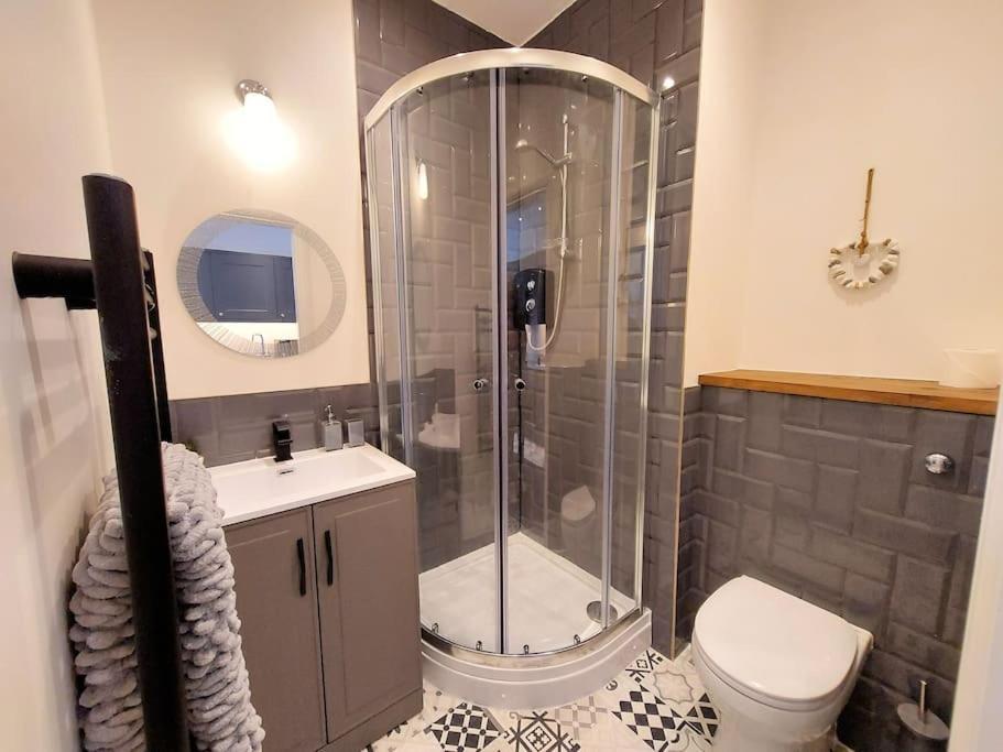 Apt 3 - Queens Court Scarborough Extérieur photo